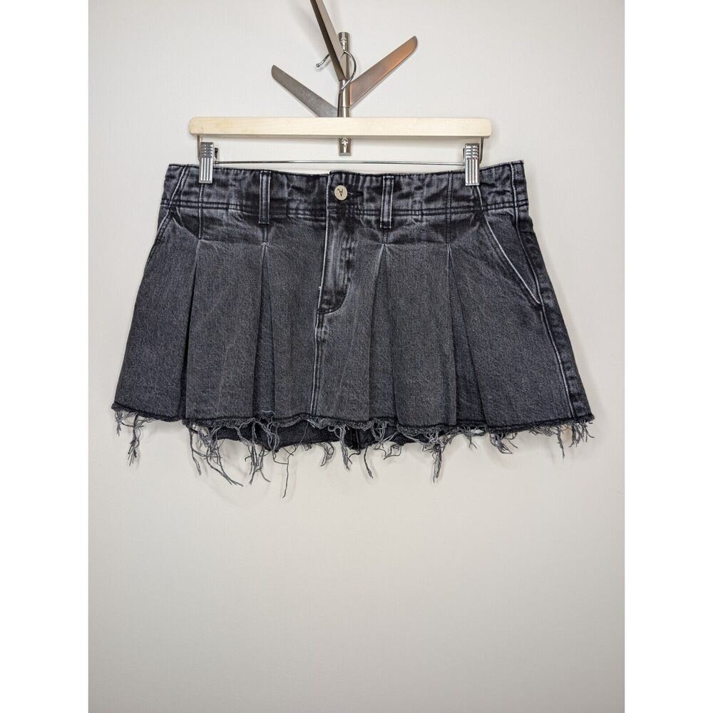 Abrand Jeans Revolve Cotton Denim Pleated Pocket Micro Mini Skirt Black 30 - Picture 2 of 13